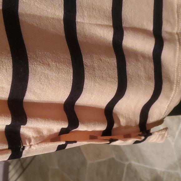 XL Dress with side slits - Picture 3 of 7